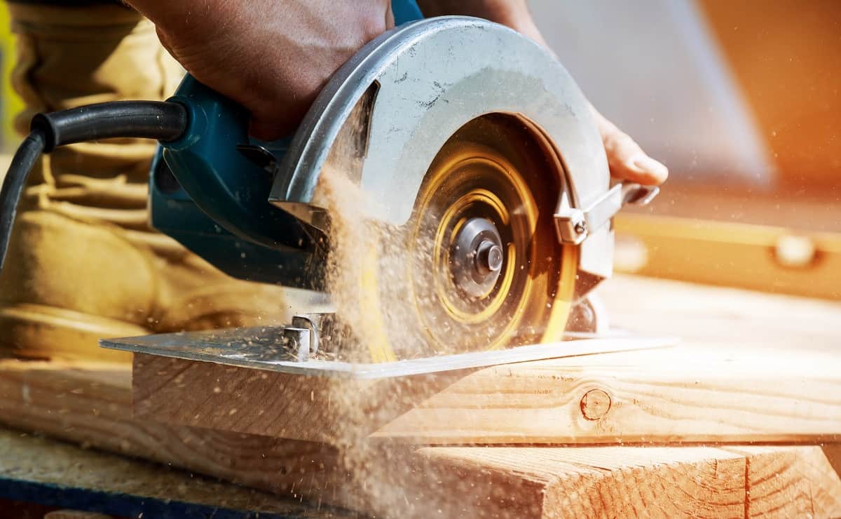 How To Cut A 45 Degree Angle With A Circular Saw