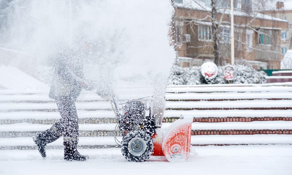 Yardmax Snow Blower Review