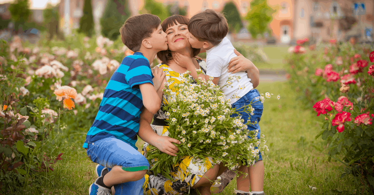 popular_flowers_by_state_05 happy family with flowers