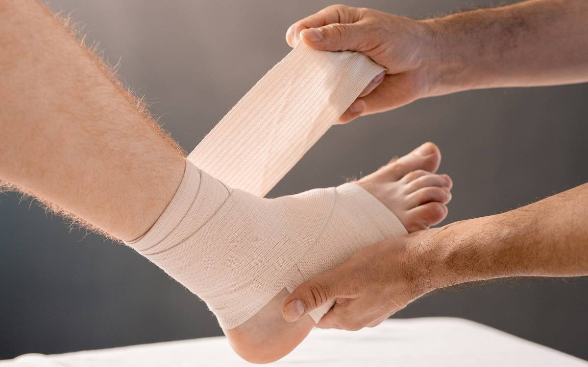 How To Wrap Foot For Plantar Fasciitis With ACE Bandage