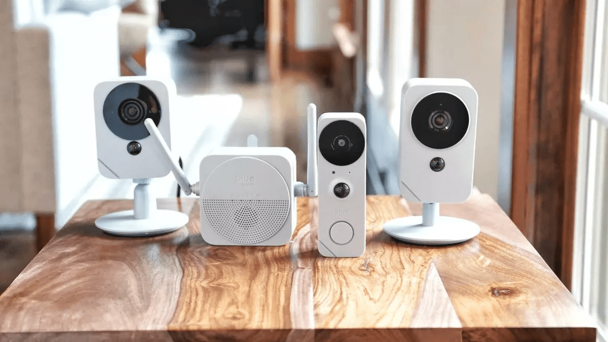LifeShield vs ADT – Which is the better home security system in 2022 ...