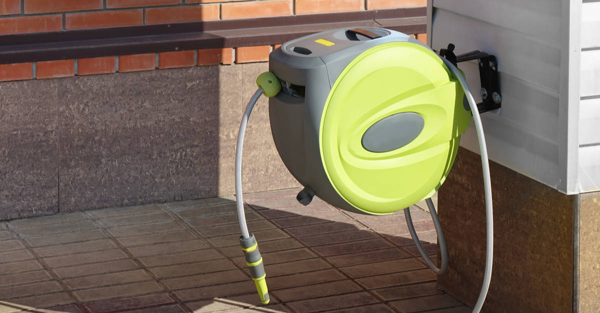 Best Hideaway Hose Reel To Elevate Your Garden Look Trim That Weed