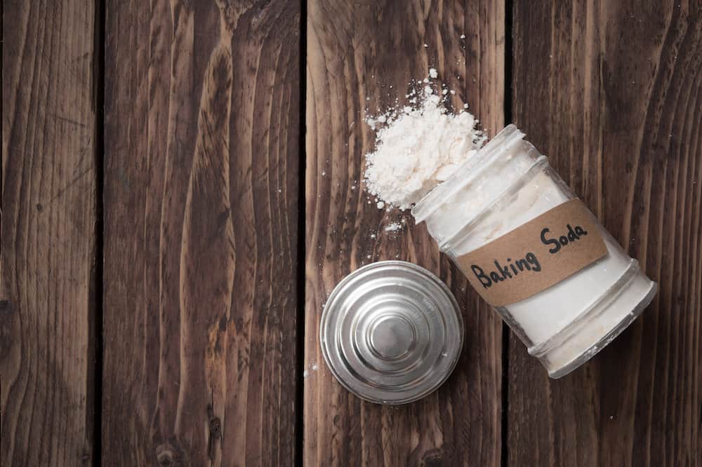 Does Baking Soda Kill Ants? Trim That Weed